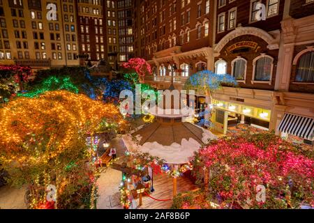 Las Vegas, DEZ 12: schöne Weihnachten Lichter der Mystic Falls Park in Sam's Town am 12.Dezember, 2019 in Las Vegas, Nevada Stockfoto