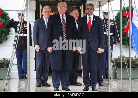 Washington DC, USA. 13 Dez, 2019. Präsident Donald Trump begrüßt Paraguays Präsident Mario Abdo Benítez zum Weißen Haus am 13. Dezember 2019 in Washington, DC. Credit: Sipa USA/Alamy leben Nachrichten Stockfoto