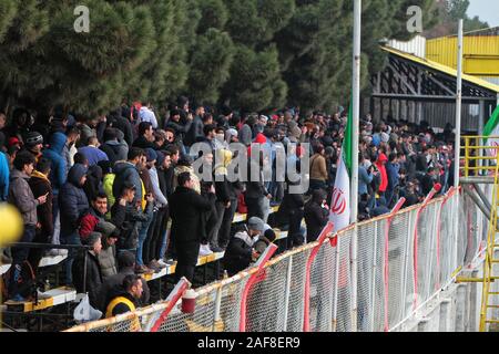 Teheran, Iran. 13 Dez, 2019. Drift Meisterschaft war mit 10 Mannschaften aus 10 Staaten der Iran im Azadi Sport in Teheran Komplex statt. (Foto von Mazyar Asadi/Pacific Press) Quelle: Pacific Press Agency/Alamy leben Nachrichten Stockfoto