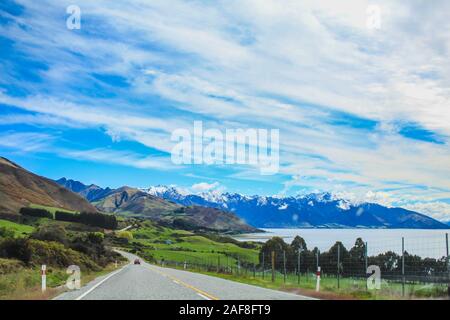 Blick auf den Lake Wanaka, in der Nähe von Wanaka, Südinsel, Neuseeland Stockfoto