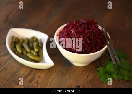 Zuckerrüben würzigen koreanischen Stil Karottensalat. Koryo-saram Küche Stockfoto