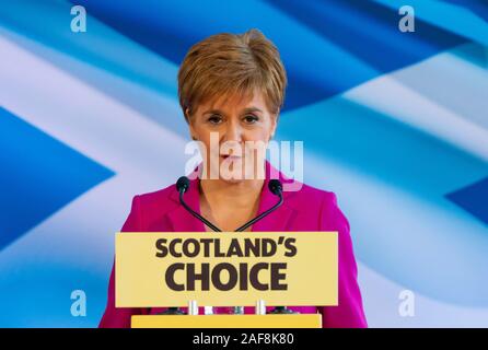 Edinburgh, Schottland, Großbritannien. 13. Dez 2019. Erster Minister von Schottland Nicola Sturgeon macht Rede in Edinburgh folgende SNP Erfolge in Schottland an der allgemeinen Wahl. Sie erklärte, dass ihr Hauptziel ist nun ein weiteres Referendum über die Unabhängigkeit Schottlands zu suchen, sie sagte, daß die grosse SNP Gewinne in Schottland gab ihr ein Mandat ein weiteres Referendum durchzuführen. Iain Masterton/Alamy leben Nachrichten Stockfoto