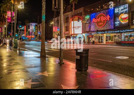 LOS ANGELES - September 11, 2019: Gehweg feiern in der Nacht auf dem Hollywood Boulevard Stockfoto