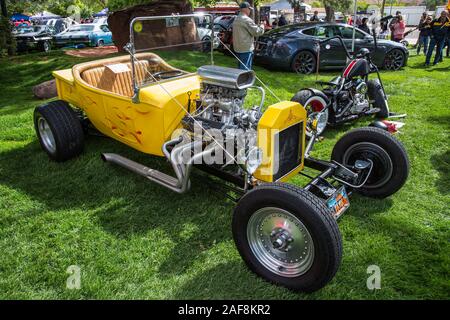 Ein 1923 T-bucket Hot Rod auf einem stark modifizierten Ford Modell T Körper mit einem asupercharged Motor in der Moabiter April Aktion Auto Show in Moab, Utah gebaut. Stockfoto