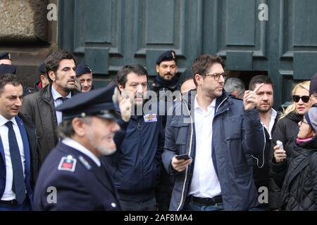 Neapel, Italien. 13 Dez, 2019. Matteo Salvini in Neapel an der Ausfahrt von einem institutionellen Besuch der Poggioreale Gefängnis von Neapel. (Foto von Salvatore Esposito/Pacific Press) Quelle: Pacific Press Agency/Alamy leben Nachrichten Stockfoto