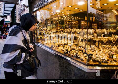 Der große Basar (Kapalicarsi) in Istanbul ist eine der größten überdachten Märkte in der Welt mit 60 Straßen und 5.000 Geschäften. Türkei Stockfoto