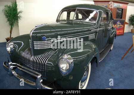 Johnny Carson Auto gehört berühmten Person Green Vehicle Old type Geschichte berühmte Person Sänger singt geparkt amerikanische Person USA geparkt geparkt Stockfoto