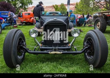 Ein Eimer-T Ratte Stange, auf einem 1920er Ford Modell T Körper aufgebaut und stark modifiziert und angepasst. April Aktion Moab Auto Show in Moab, Utah. Ratte Stangen sind ge Stockfoto