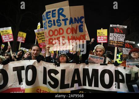 Westminster, London, UK, 13. Dezember 2019: Diverse Protestgruppen sammelte und Downing Street marschierten Tausende, ihre Wut und frustraiton am konservativen Wahlsieg zum Ausdruck zu bringen. Natahsa Quarmby/Alamy leben Nachrichten Stockfoto