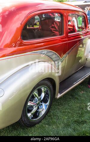 Ein restauriertes und Chevrolet 1939 Master Deluxe 2 Door Sedan geändert am Moabiter April Aktion Auto Show in Moab, Utah. Stockfoto