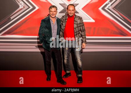 Assago, Italien. 12 Dez, 2019. Photocall während der X-Faktor Italien 2019 Finale in Mediolanum Forum. (Foto von Luigi Rizzo/Pacific Press) Quelle: Pacific Press Agency/Alamy leben Nachrichten Stockfoto