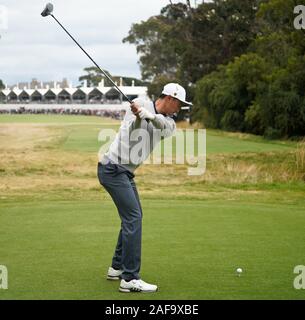 Victoria, Melbourne, Australila. 13 Dez, 2019. Haotong Li T-Stücken aus dem 16 Loch morgens während der dritten Runde des 2019 Präsidenten Cup am Royal Melbourne Golf Club. Credit: Debby Wong/ZUMA Draht/Alamy leben Nachrichten Stockfoto