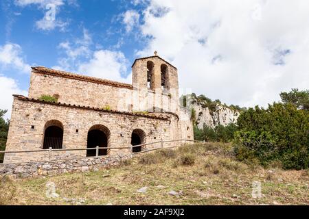 Kirche von Sant Pere de Montgrony, Serra de Montgrony, Gombrèn, Girona, Spanien Stockfoto