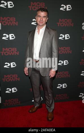 Hollywood, Ca. 13 Dez, 2019. James Pitt, bei Mob Stadt Los Angeles Premiere auf der Los Angeles Film School in Hollywood, Kalifornien am 13. Dezember 2019. Credit: Faye Sadou/Medien Punch/Alamy leben Nachrichten Stockfoto