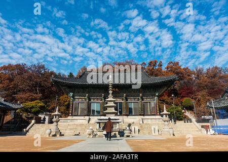 Seoul, Südkorea. November 30th, 2019: Bongeunsa Tempel, einem tausend Jahre alten Tempel Anlage mitten in der Gangnam. Stockfoto