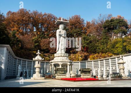 Seoul, Südkorea. November 30th, 2019: Bongeunsa Tempel, einem tausend Jahre alten Tempel Anlage mitten in der Gangnam. Stockfoto