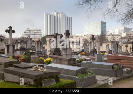 Friedhof Montparnasse ist der zweitgrößte Friedhof in Paris. Stockfoto