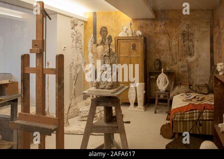 Die giacometti Institut in Montparnasse, Paris, ist ein historisches Zentrum für den Bildhauer Alberto Giacometti. Es umfasst sein rekonstruiertes Studio Stockfoto