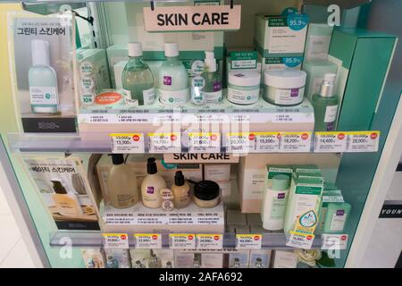 Seoul, Südkorea, Schönheit Produkte im Store. Stockfoto