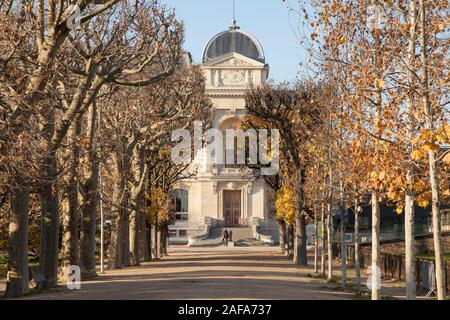 Die facde des 19. Jahrhunderts Gebäude mit der Großen Galerie des Evolution im Jardin des Plantes, Paris Stockfoto