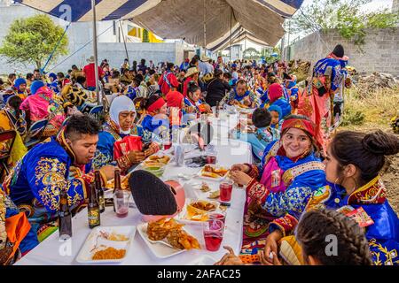 Mexiko Puebla Huejotzingo Karneval historische Nachstellung der Schlacht von 5. Mai 1862 - Mittagessen und Entspannung Zeit der Zapper Bataillon - März 2019 Stockfoto