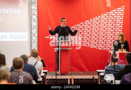 Potsdam, Deutschland. 14 Dez, 2019. Sebastian Walter, Fraktionschef der Linkspartei in Brandenburg, spricht auf der linken Parteitag in Brandenburg. Die Delegierten die Schlussfolgerungen ihrer Verluste bei den Landtagswahlen am 1. September diskutieren. Credit: Christophe Kirschtorte/dpa/Alamy leben Nachrichten Stockfoto