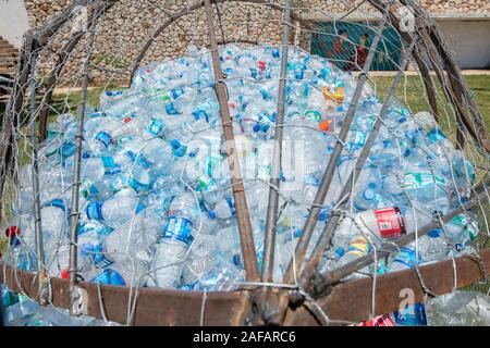 Eine große Sammlung von Plastikflaschen für Recycling Stockfoto