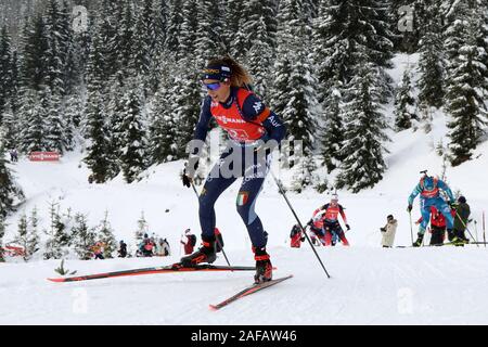 Biathlonzentrum, Hochfilzen, Österreich. 14 Dez, 2019. International Biathlon Union Wm Hochfilzen, Tag 3, Frauen 4 x 6 km Staffel, Lisa Vittozzi (ITA); - Redaktionelle Verwendung Credit: Aktion plus Sport/Alamy leben Nachrichten Stockfoto