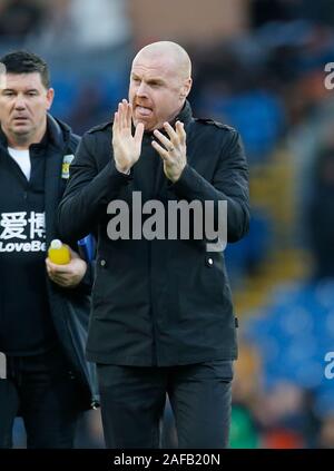 Turf Moor, Burnley, Lancashire, UK. 14 Dez, 2019. Fußball der englischen Premier League, Burnley gegen Newcastle United, Burnley manager Sean Dyche vor dem Spiel - Streng redaktionelle Verwendung. Keine Verwendung mit nicht autorisierten Audio-, Video-, Daten-, Spielpläne, Verein/liga Logos oder "live" Dienstleistungen. On-line-in-Match mit 120 Bildern beschränkt, kein Video-Emulation. Keine Verwendung in Wetten, Spiele oder einzelne Verein/Liga/player Publikationen Quelle: Aktion plus Sport/Alamy leben Nachrichten Stockfoto