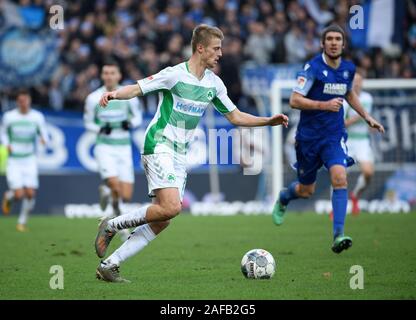 Karlsruhe, Deutschland. 14 Dez, 2019. Einzelne Maßnahmen, schneiden sie Sebastian Ernst (Fürth). GES/Fußball/2. Bundesliga: Karlsruher SC - Greuther Fürth, 14.12.2019 Fußball: 2. Liga: Karlsruhe vs Fürth, Karlsruhe, Dezember 14, 2019 | Verwendung der weltweiten Kredit: dpa/Alamy leben Nachrichten Stockfoto