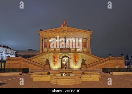 Alte Nationalgalerie, Berlin, Museumsinsel, UNESCO Weltkulturerbe, Berlin, Deutschland, Europa, Nachtaufnahme Stockfoto