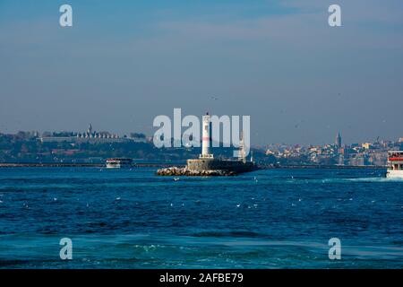 Ein Leuchtturm, in der Nähe der Hafen Haydarpasa und Kadiköy Bezirk, die asiatische Seite von Istanbul Stockfoto