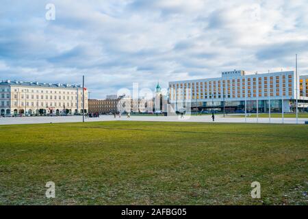 Warschau, Polen - 03.01.2019: Fassade des Hotel Sofitel Victoria Warschau, eines der ersten westlichen Hotels in der Stadt. Reisen. Stockfoto