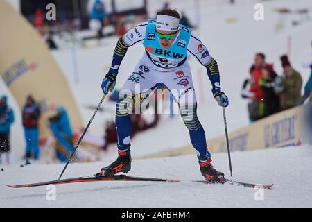 Davos, Schweiz, 14. Dezember 2019. Haeggstroem Johan Swe bei der Sprint Qualifikation bin FIS Langlauf Weltcup Davos Nordic 2019 in Davos. Stockfoto