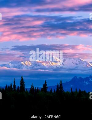 Sonnenaufgang auf dem Mt. McKinley, Alaska. Stockfoto