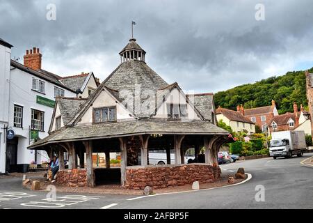 Dunster Yarn Market, Dunster, Somerset, UK. Jahrhundert Holz - achteckige Halle eingerahmt. Stockfoto