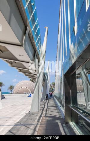 Afrika, Ägypten, Alexandria. Oktober 7, 2018. Außenansicht der Bibliotheca Alexandrina, die neue Bibliothek von Alexandria. Ein UNESCO Weltkulturerbe. Stockfoto