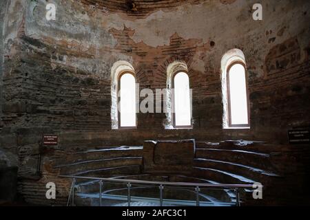 Iznik, Türkei - September 26, 2019: Innenansicht der Basilika, wo der Ökumenische Rat seine erste Sitzung abgehalten. (325) 1. Stockfoto