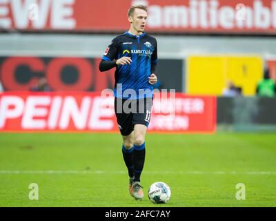 Paderborn, Deutschland. 14 Dez, 2019. firo: 14.12.2019, Fuvuball, 1.Bundesliga, Saison 2019/2020, SC Paderborn - Union Berlin Sebastian Schonlau (SC Paderborn) individuelle Aktion | Nutzung der weltweiten Kredit: dpa/Alamy leben Nachrichten Stockfoto