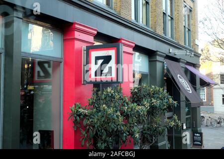 Zetter Z Hotel Restaurant zeichen Logo auf der Außenseite des Gebäudes in einer Londoner Straße England UK KATHY DEWITT Stockfoto