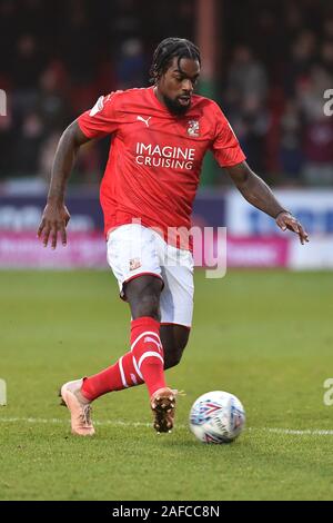 Swindon, UK. 14 Dez, 2019. SWINDON, ENGLAND - 14. Dezember Anthony Grant von Swindon Town in Aktion während der Sky Bet Liga 2 Übereinstimmung zwischen Swindon Town und Oldham Athletic in der Grafschaft Boden, Swindon am Samstag, den 14. Dezember 2019. (Credit: Eddie Garvey | MI Nachrichten) das Fotografieren dürfen nur für Zeitung und/oder Zeitschrift redaktionelle Zwecke verwendet werden, eine Lizenz für die gewerbliche Nutzung Kreditkarte erforderlich: MI Nachrichten & Sport/Alamy leben Nachrichten Stockfoto