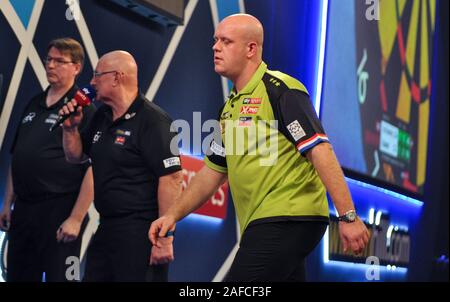 13-12-2019: Darts: WK 2019: Londen Michael van Gerwen während des ersten Tages der William Hill World Darts Championship of Darts im Alexandra Palace (Ally Pally) in Londen William Hill World Darts Championship 2019/2020 Stockfoto