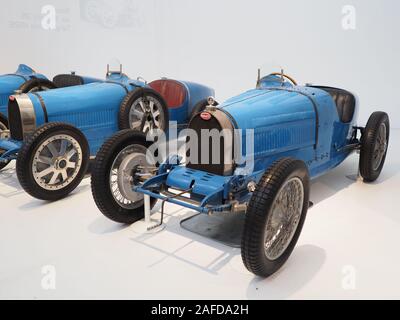 Zwei blauen Bugatti Typ 35A 1924 produziert - 1930 in europäischen Stadt Mulhouse, Frankreich Stockfoto