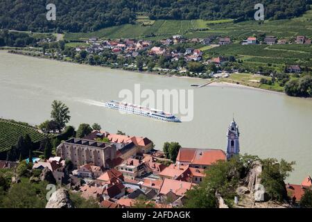 Blick von oben in den Abbey Dürnstein, Dürnstein, Donau, Wachau, Oberösterreich, Österreich, Europa Stockfoto