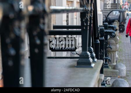 Plakat Museum Van Loon in Amsterdam Die Niederlande 2019 Stockfoto