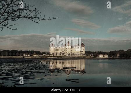 Panoramablick auf Schloss Moritzburg, Deutschland. Stockfoto