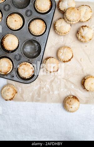 Hausgemachte Weihnachten mince pies Stockfoto