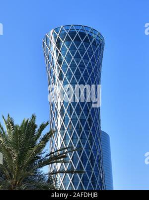 Doha, Katar - Nov 24. 2019. Tornado-Turm auf Himmel Hintergrund Stockfoto