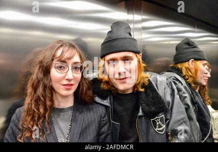 PREGOBLIN ist Alex Sebley & Jessica Winter. Stockfoto