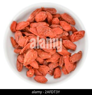 Teil der Goji Beeren (Nahaufnahme) auf weißem Hintergrund Stockfoto